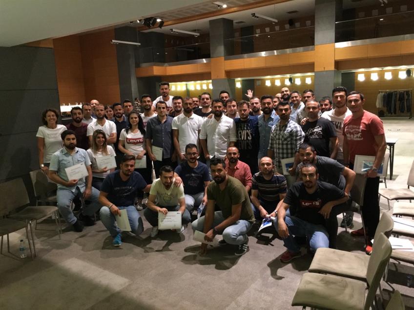 Levi's ve Dockers Hizmet ve Satış Kültürü Geliştirme Eğitimi Tamamlandı.