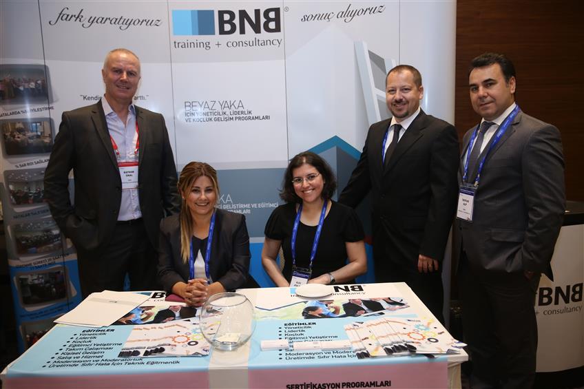 Mavi Yaka İK Yönetimi Zirvesindeydik Mavi Yaka İK Yönetimi Zirvesindeydik.