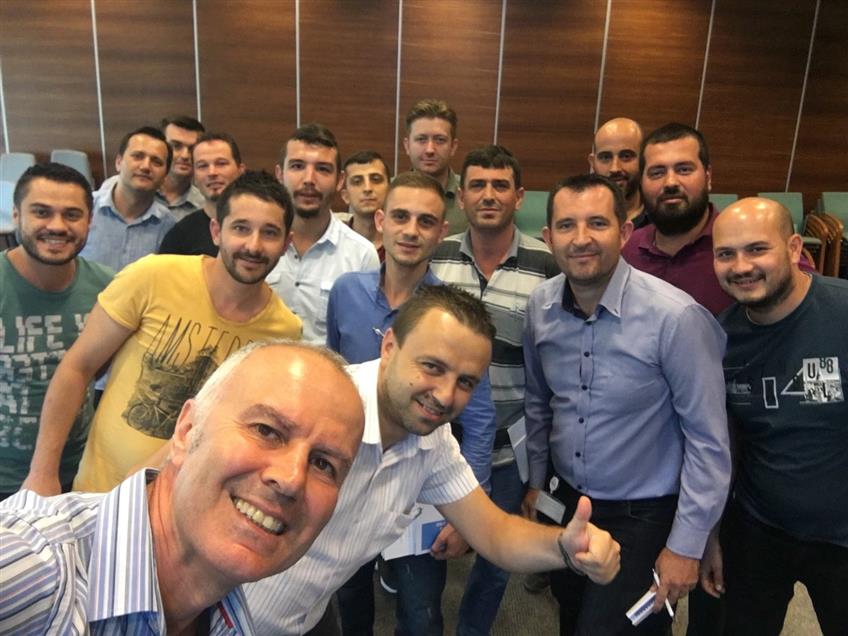 BSH Mavi Yaka Yönetici Geliştirme Programı Kapsamında Hat Lideri & Kısım Lideri “Etkili Geri Bildirim Alma ve Verme” Eğitimleri Tamamlandı..