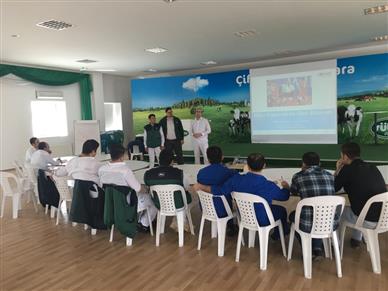 Sütaş “LİDERLİG Takım Lideri Gelişim Programı” 3. Modül   Maçı Kazandıran Geribildirim   4 Grup Eğitimi Tamamlandı