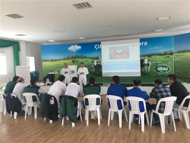 Sütaş “LİDERLİG Takım Lideri Gelişim Programı” 3. Modül   Maçı Kazandıran Geribildirim   4 Grup Eğitimi Tamamlandı